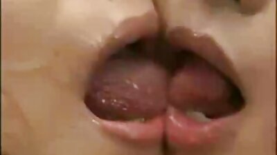Intimität mit pornos kostenlos streamen junger Studentin mit sehr nasser Muschi
