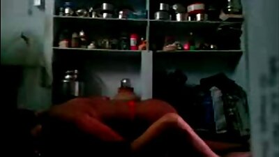 Fick ein Mädchen in kostenlose sexfilme online den hinteren Teil des Anus
