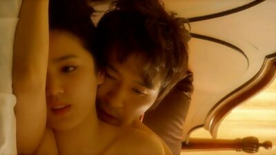 Eine Japanerin pornos kostenlos online zeigt nackt eine Glatze mit verrückten Gedanken im Kopf