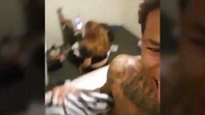 Eine Studentin gibt ihrem Freund in der ersten Person sexfime online einen Blowjob.